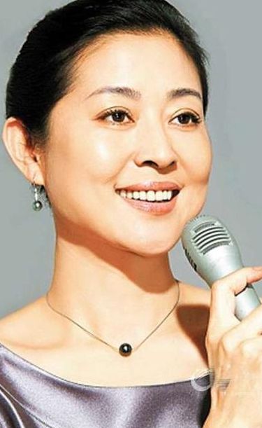 倪萍的年龄是多大岁数(倪萍多大年纪了？)