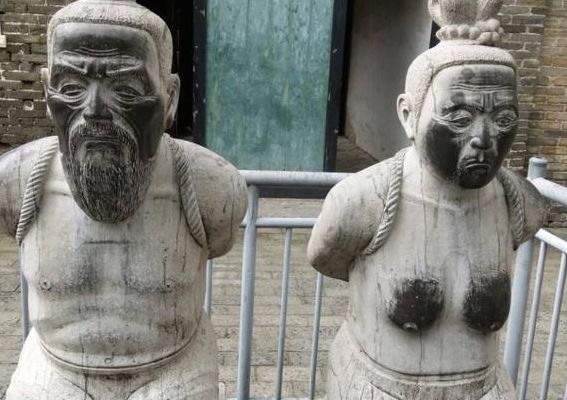 秦桧跪像(秦桧跪像什么时候立的由来是什么？)