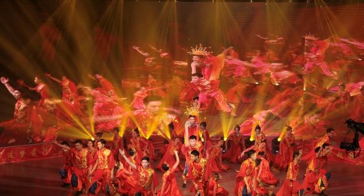 年会表演什么节目好(年会个人节目表演什么好？)