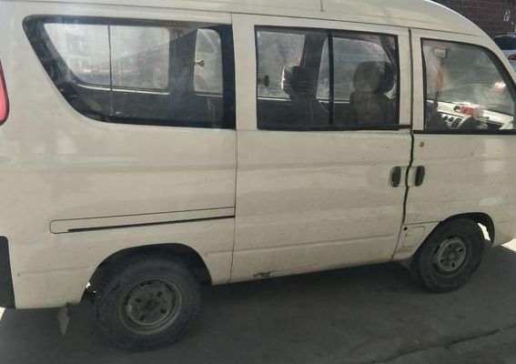 哈飞中意面包车(哈飞中意面包车报废年限为几年？)