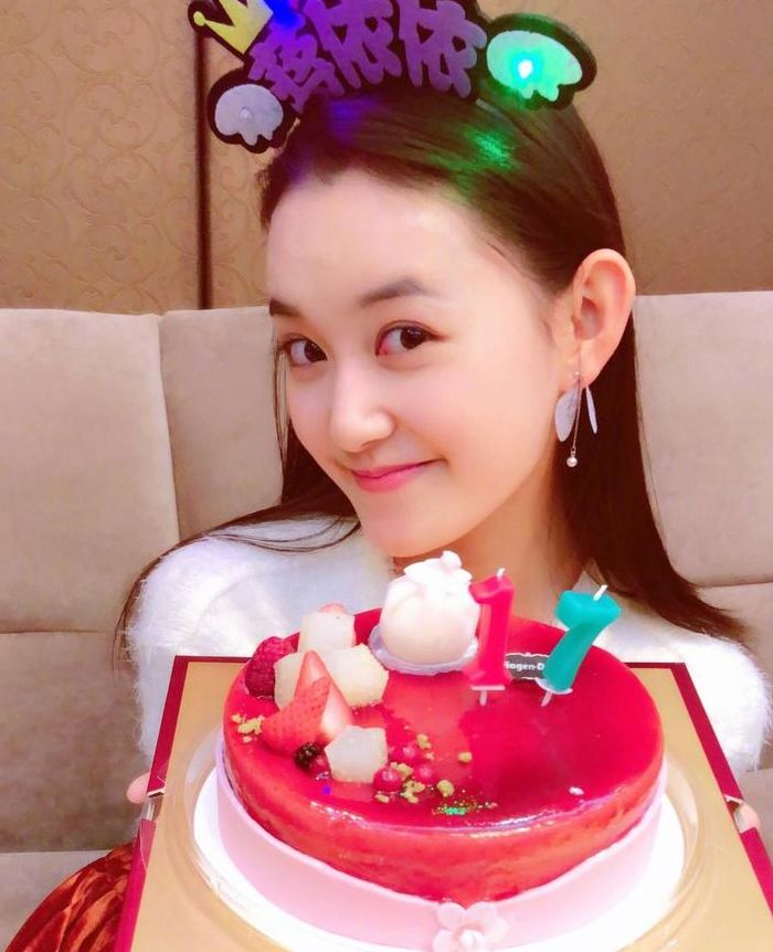 大牌生日会2012(蒋依依11岁身高是多少？)