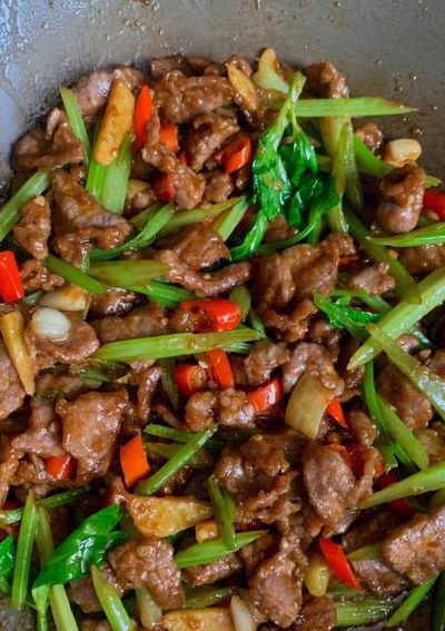 牛肉怎么炒好吃又嫩的做法(牛肉怎么炒好吃又嫩？)