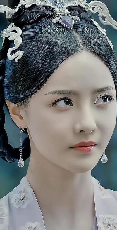 张芷溪个人资料图片(般若人间月电视剧角色介绍？)