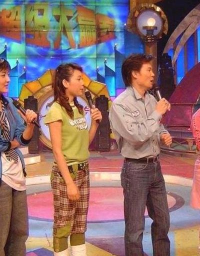安徽卫视超级新闻场主持人(超级大赢家主持人？)