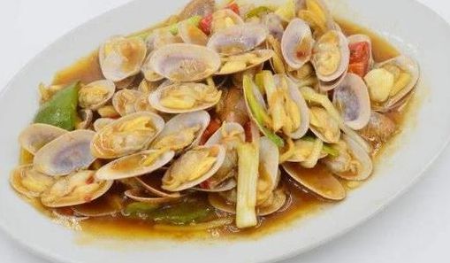 花蛤怎么炒好吃(炒花蛤最正宗的做法？)