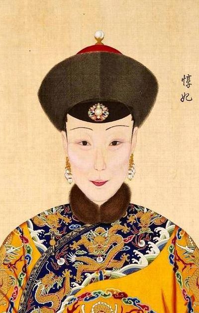 乾隆皇帝后妃子女简介(乾隆的所有妃子，详细？)