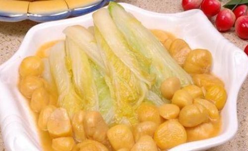 扒栗子白菜是哪里的菜（栗子趴白菜）