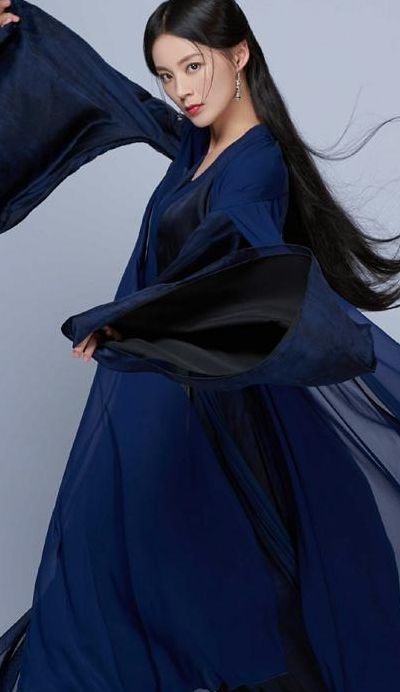 李莫愁扮演者(08年 神雕侠侣 小龙女的扮演者)
