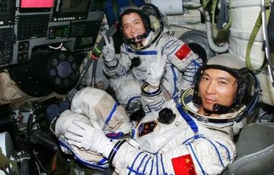 神舟六号的航天员是（神舟六号的航天员是谁神舟七号的航天员是谁）