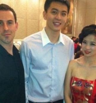 杨鸣老婆唐佳良资料(杨鸣历任女友？)