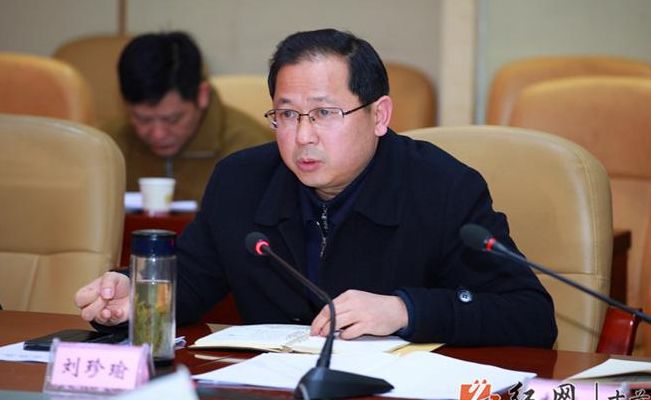 湘西自治州州长(吉首是哪个省的?它是一个怎样的地方?是一个市区吗？)