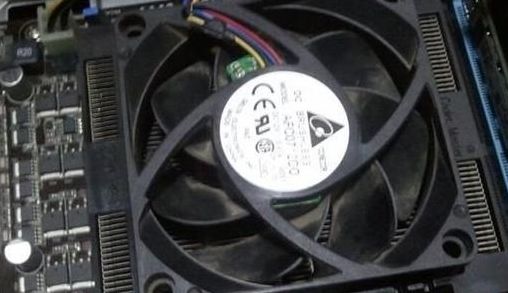 电脑电源风扇声音大(电脑电源声音大怎么解决？)