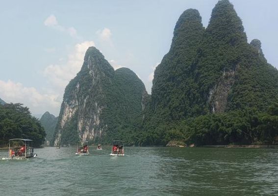 桂林山水简介(桂林山水主要内容？)
