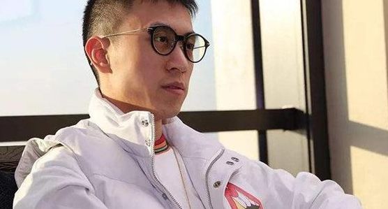 秦奋的爸爸和爷爷是谁(天龙八部风中追风人物介绍？)