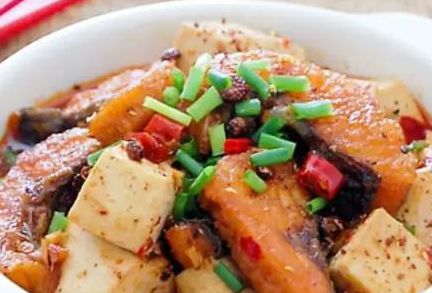 麻辣豆腐鱼（麻辣豆腐鱼的做法和步骤窍门）