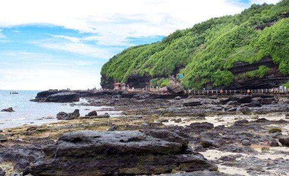北海涠洲岛游（北海涠洲岛游记）