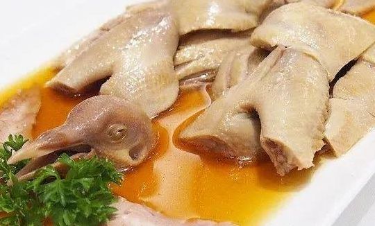 清蒸鸽子的做法（清蒸鸽子的做法视频）