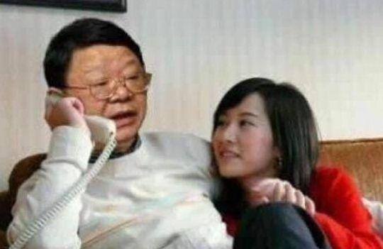 文强女明星（文二哥12名女明星是真假）