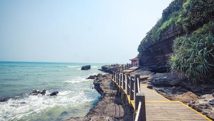 北海涠洲岛（北海涠洲岛玩几天合适）