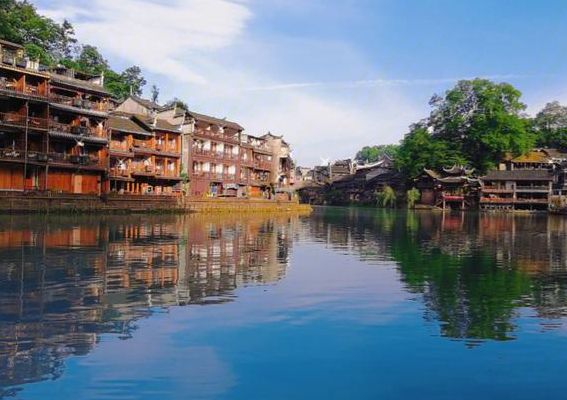 凤凰古城景点（凤凰古城景点图片）