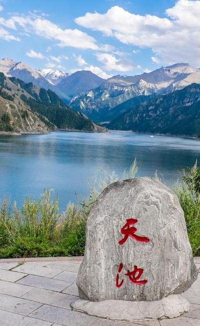 乌鲁木齐旅游攻略（乌鲁木齐旅游攻略必去景点大全）