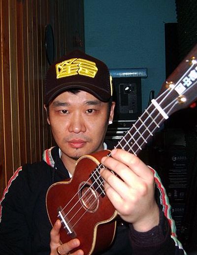 亚洲第一吉他手（亚洲第一吉他手李延亮）