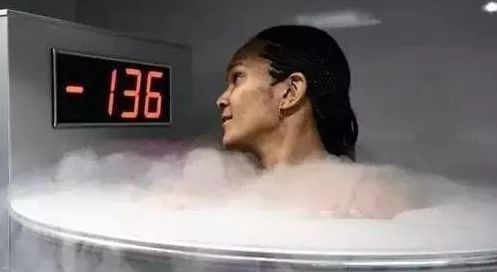 一直37.2度四五天了（一直372度四五天了是肺炎吗）