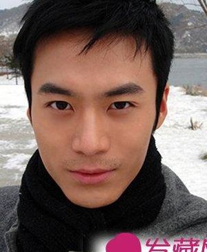 长脸男士短发发型（长脸男生 短发）