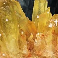 天然水晶的价格（水晶原石多少钱一公斤）