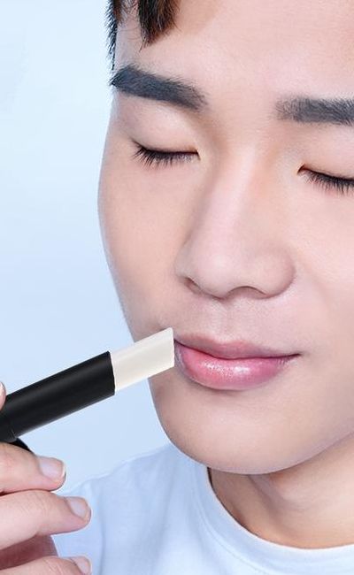 唇膏男是什么意思（唇膏男有错吗）