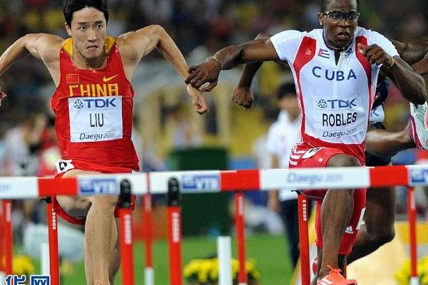 刘翔罗伯斯（刘翔罗伯斯比赛视频）