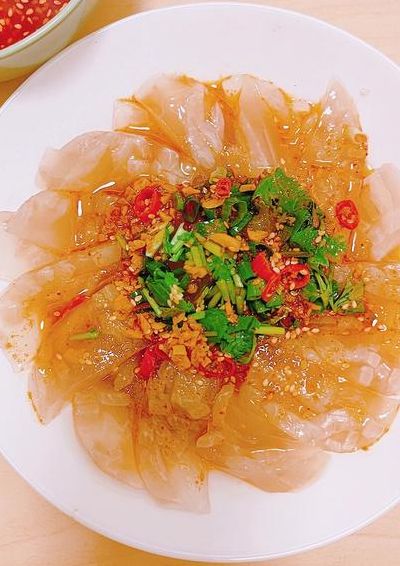 家常皮冻的熬制方法（怎么做皮冻简单又好吃）