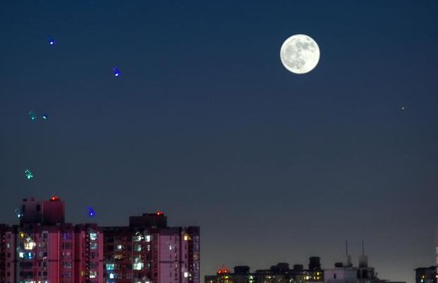 2020年超级月亮在几月几日几点（二零二一年的超级月亮）
