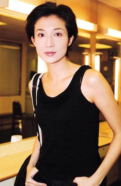 成龙的老婆（成龙的老婆林凤娇的照片）