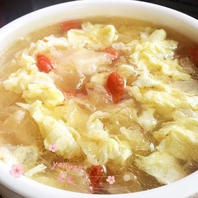 鸡蛋银耳汤的做法（鸡蛋银耳汤的做法大全家常）