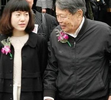 翁帆父亲（翁帆她爸）