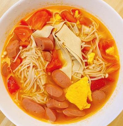 晚间西红柿减肥法（西红柿晚餐减肥食谱）