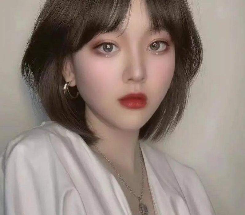 大脸适合什么短发（大脸适合什么短发图片）