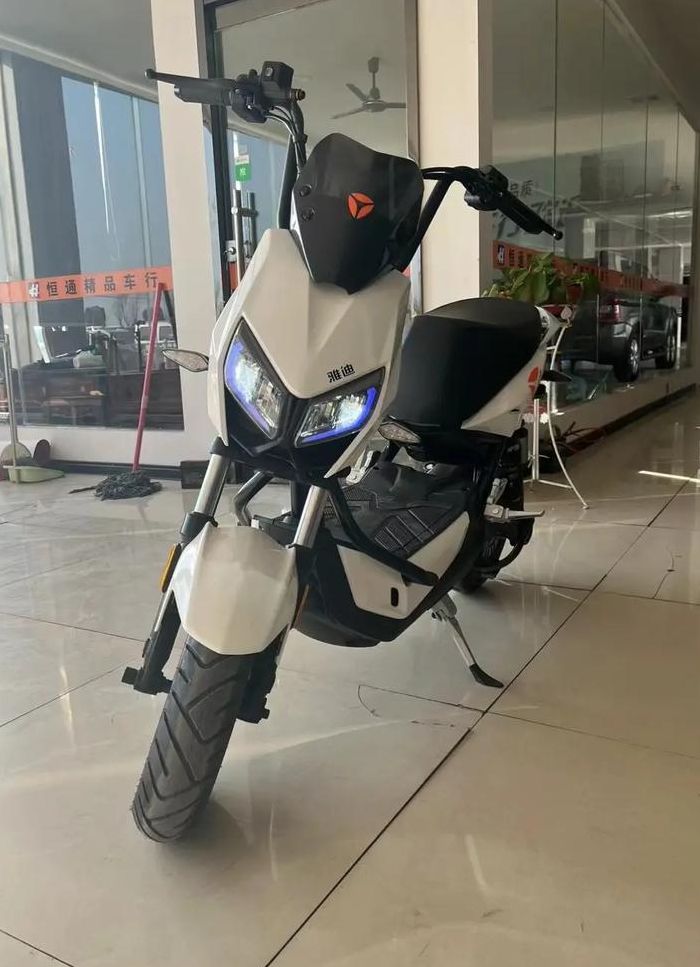 雅迪极光3.0最快时速（雅迪极光30最快时速有限速器吗）