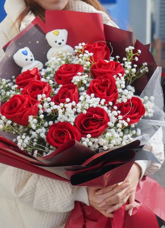 十九朵玫瑰代表什么意思（11朵和19朵玫瑰花的区别）