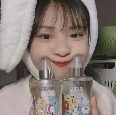 古灵精怪的女生特征（古灵精怪的女生特征图片）