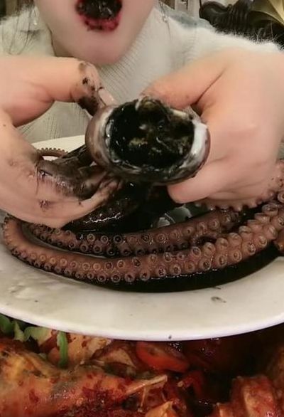 章鱼墨汁能吃吗（章鱼的墨汁可以食用吗）