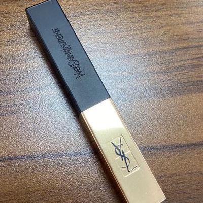 圣罗兰小金条色号（圣罗兰小金条色号标注在哪）