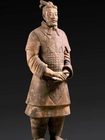 兵马俑是什么材料做的（兵马俑是什么材质做成的）
