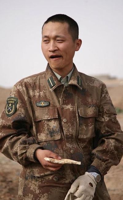 团长大还是营长大（团长大还是营长大军旗）