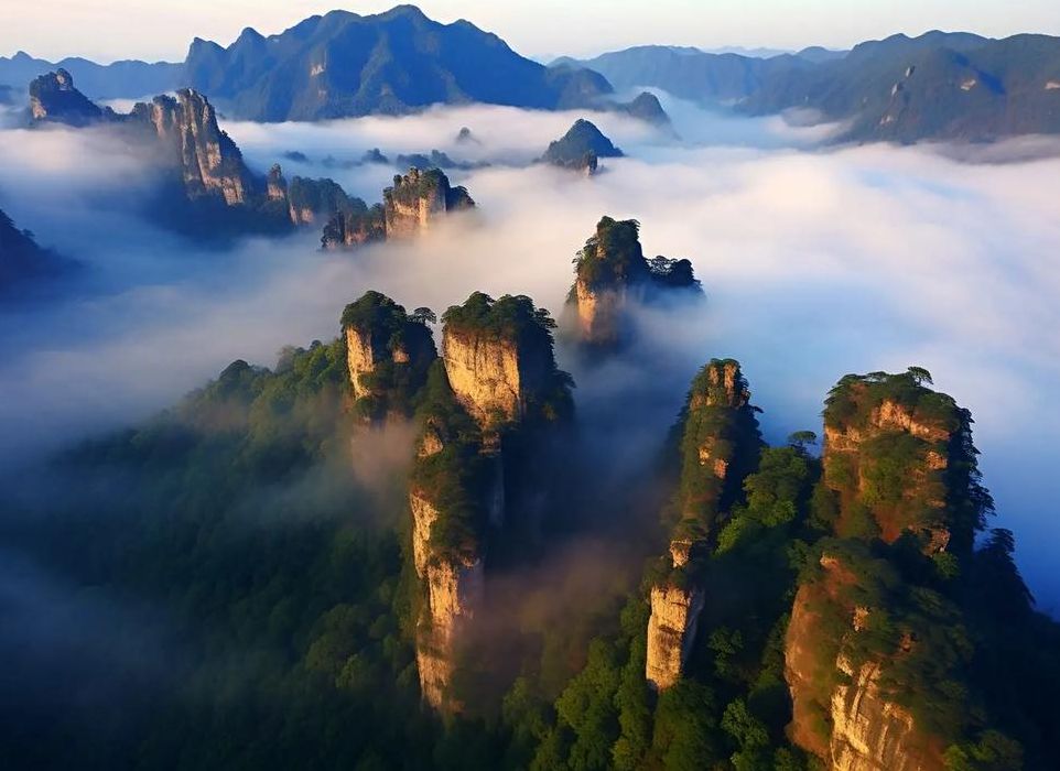 湖南旅游景点（湖北湖南旅游攻略）