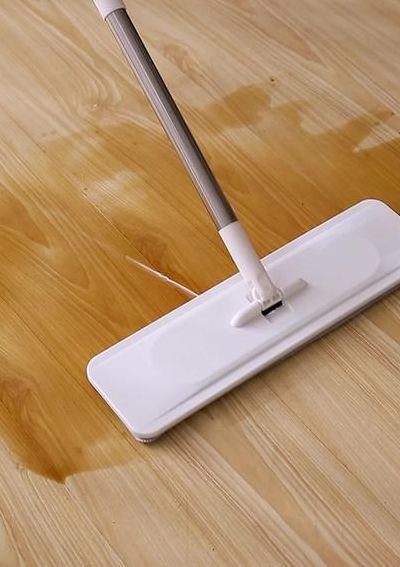 用什么拖木地板最干净（用什么拖木地板最干净卫生）