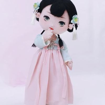 给娃娃做衣服（给娃娃做衣服怎么做古装）