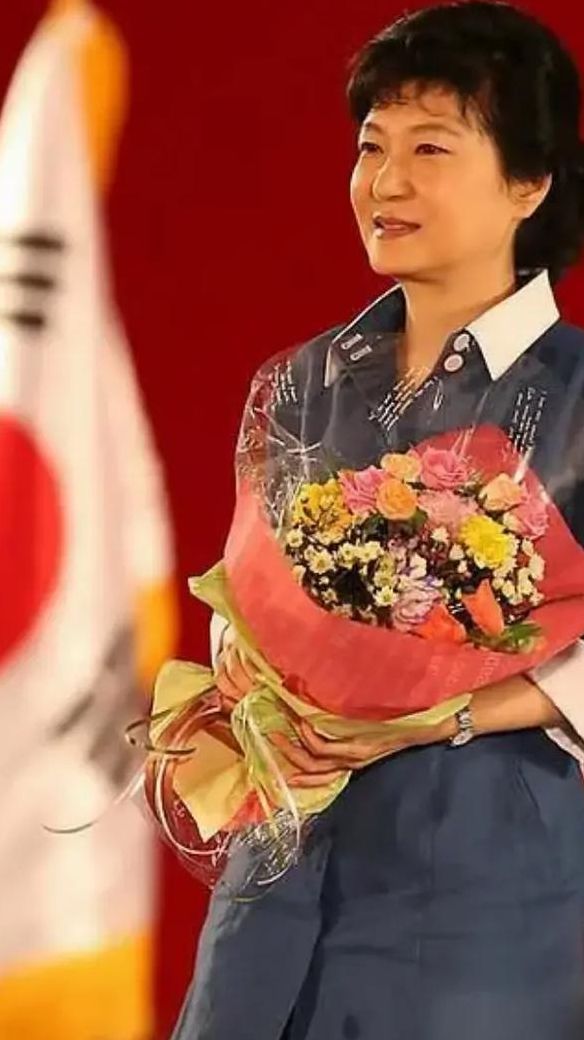 朴槿令宣布参选总统（朴槿惠竞选总统）