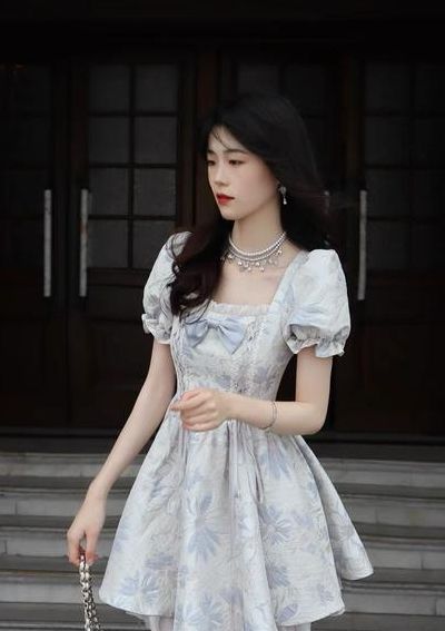 蓬蓬裙搭配（蓬蓬裙搭配上衣图片欣赏）
